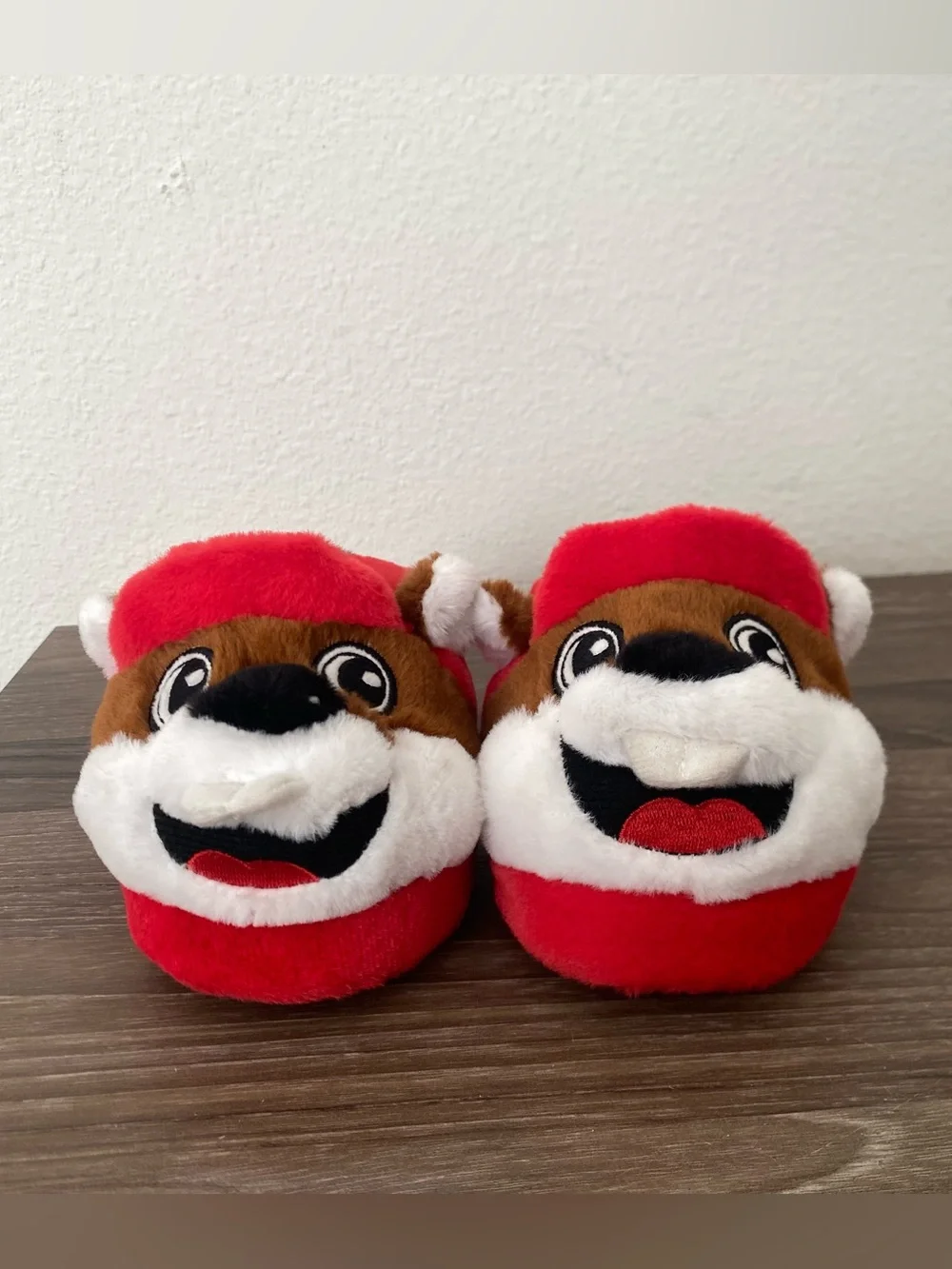 Buc-ee's Kids Beaver Animal Face 3D Slippers Size  Large (9-10) Red